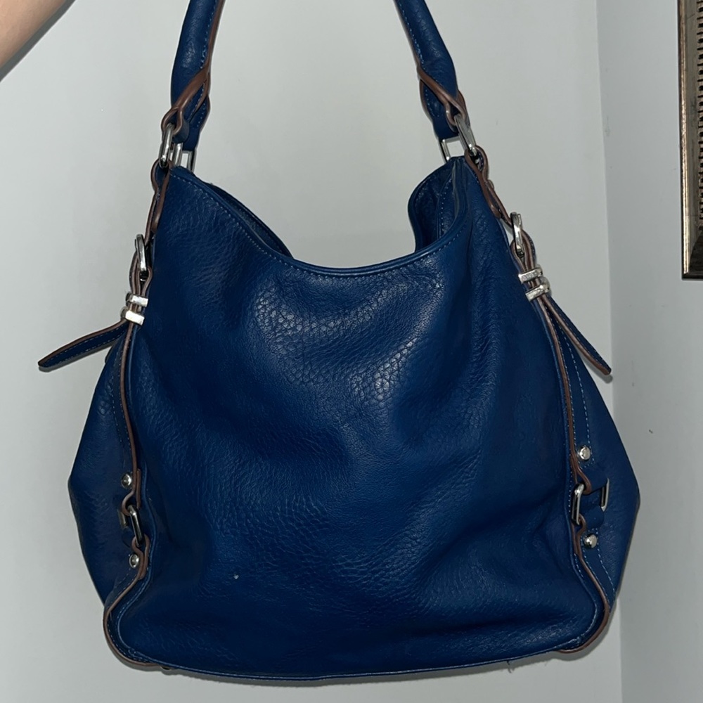 Navy Blue Bag. Cute. Coastal. Good condition.